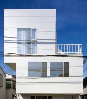 地下付き２世帯住宅