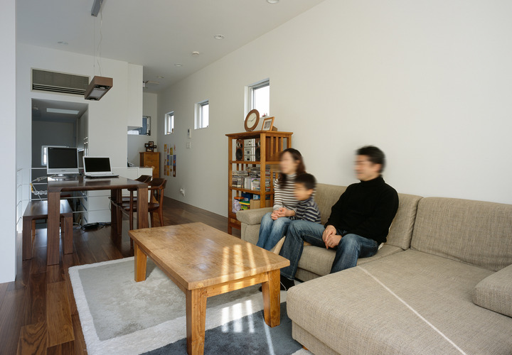 コンパクトながらも、細やかに動線が計算されているシンプルなＬＤＫ