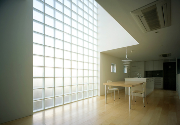 プライバシーを守りながら光を取り入れる