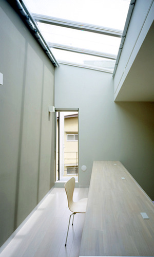 空を感じられるトップライト