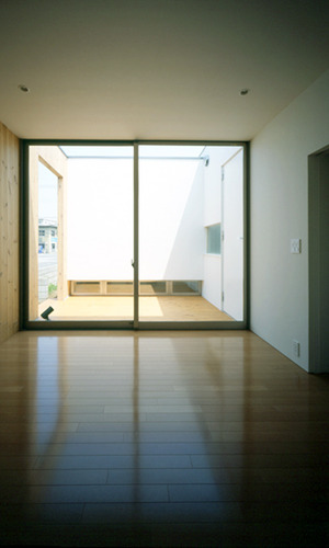 寝室に隣接するプライベートテラス