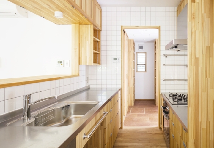 木の製作キッチン