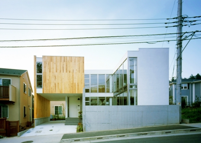 F-HOUSE