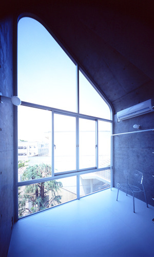 RCの壁と大きな開口部