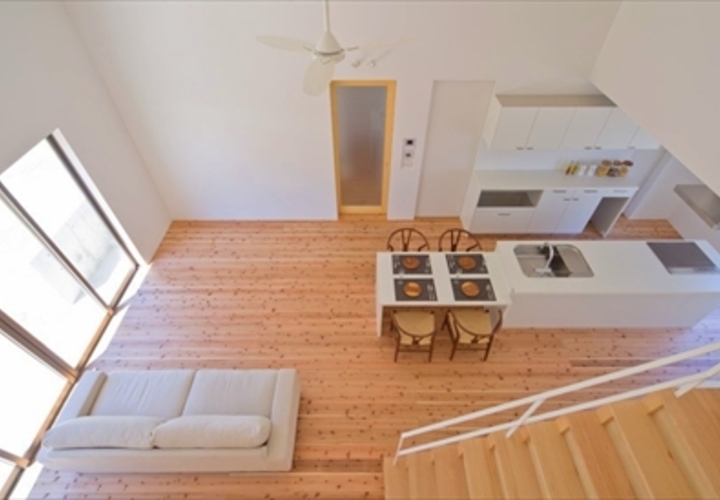 すぎの無垢材、厚み30ミリの床