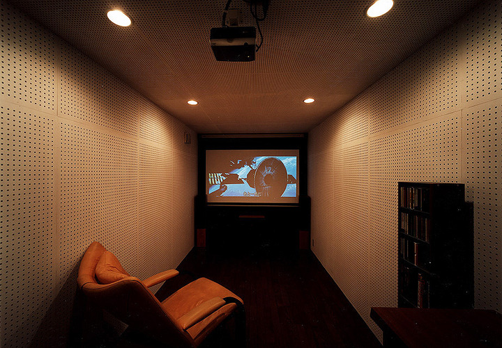 完全防音室にし、とことん趣味を堪能するために作られたシアタールーム