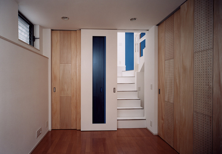 半地下に防音室を設け、ゆっくりと趣味を楽しめるプライベートルーム