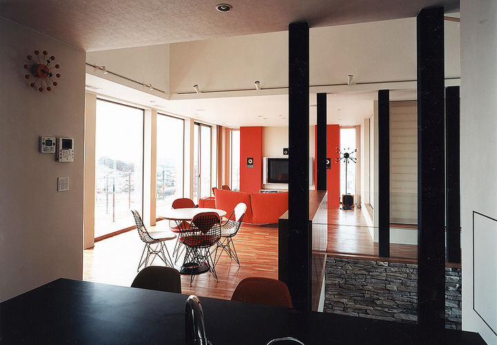 ワンルームの大空間を造ることで、３６０°光が入る眺望のよいLDK