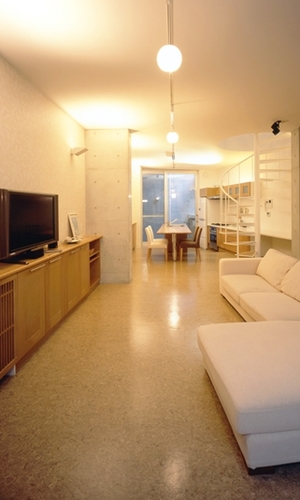 奥行きのあるリビング・ダイニング