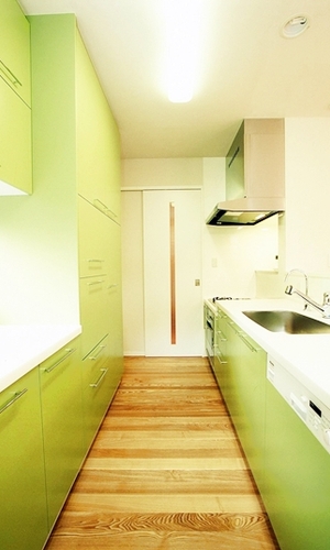 動線を考えた機能的なキッチン