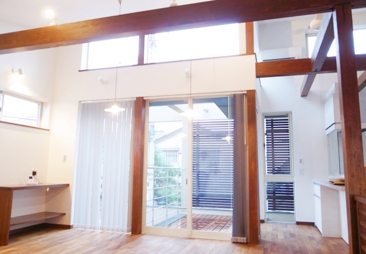 室内とつながり空間が広がるバルコニー