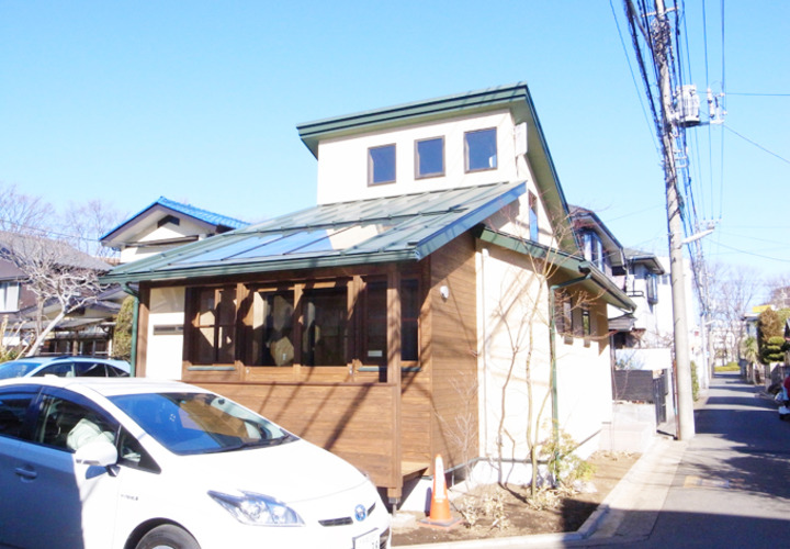 バルコニー側から見た外観