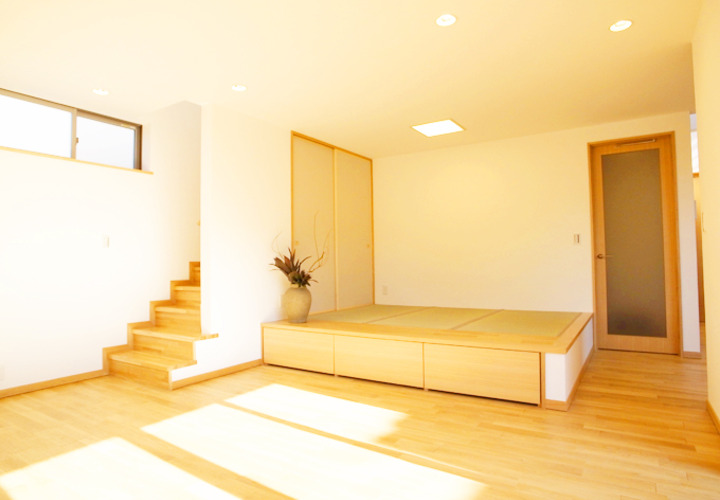 リビングの一角にある３畳の和室スペース