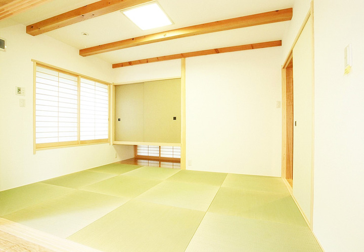 梁を設置した風格のある和室