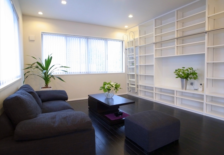 白と黒のモダンなスペース