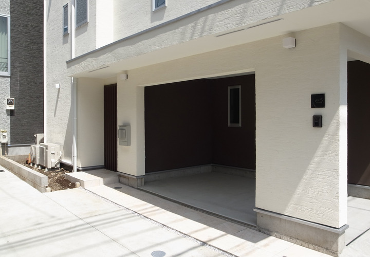 玄関アプローチをみる