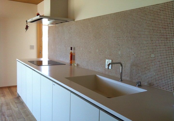 キッチン　タイル