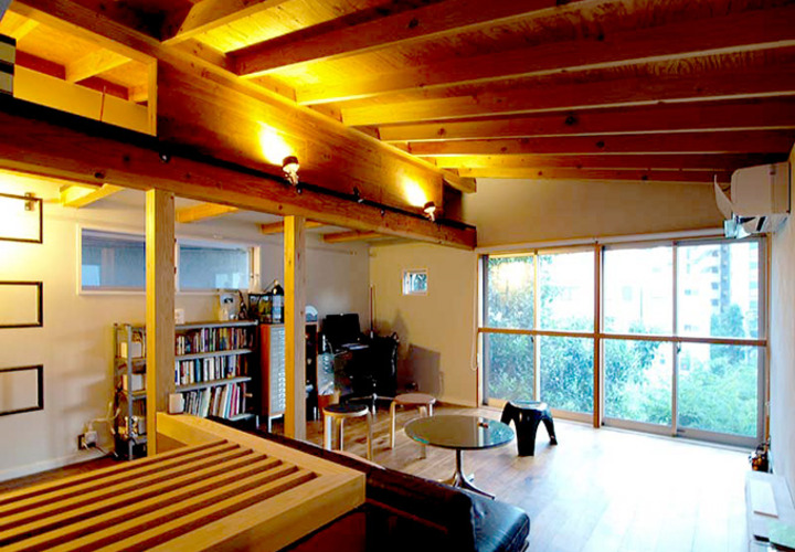 都会の隠れ家のような家