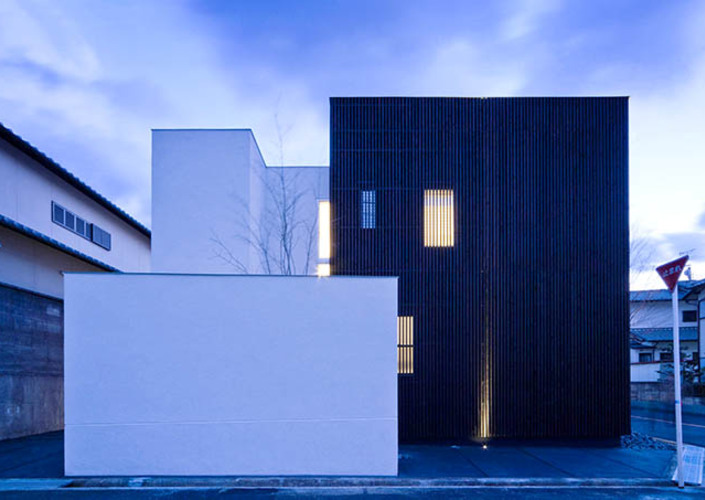 ﾙｰﾊﾞｰﾀﾜｰのある家