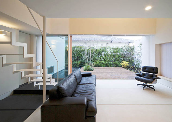 ﾙｰﾊﾞｰﾀﾜｰのある家、ﾘﾋﾞﾝｸﾞ