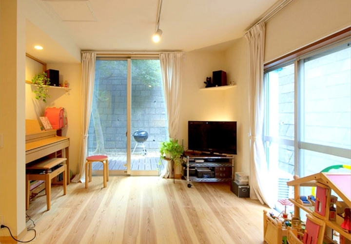 背の高いサッシに取替て、気持ちよくなったリビング