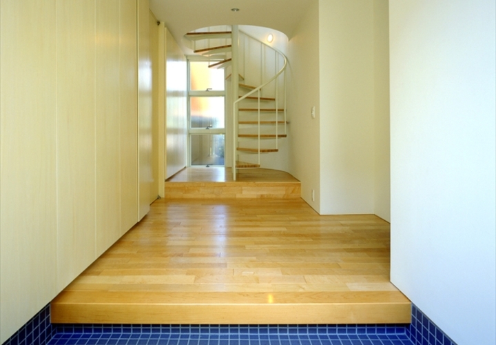 母屋との連絡している玄関