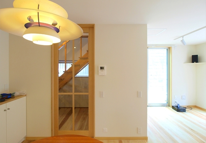 ガラス入りの引戸（オーダー）