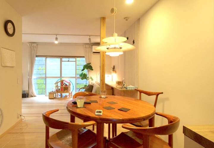 広がりを感じるリビング