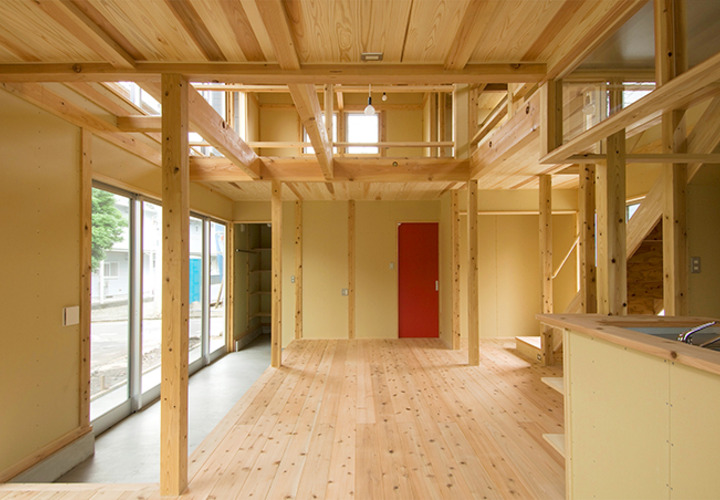 リビングと玄関代わりの土間