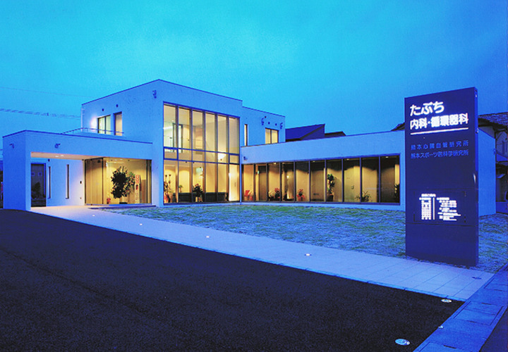 内科クリニック　夜景