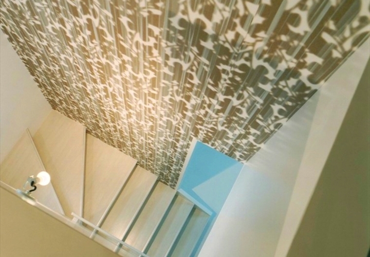 登るのが楽しくなる階段