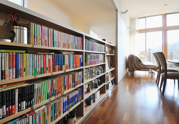 2階LDK書棚
