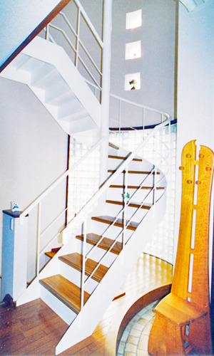 階段＋ガラスブロック