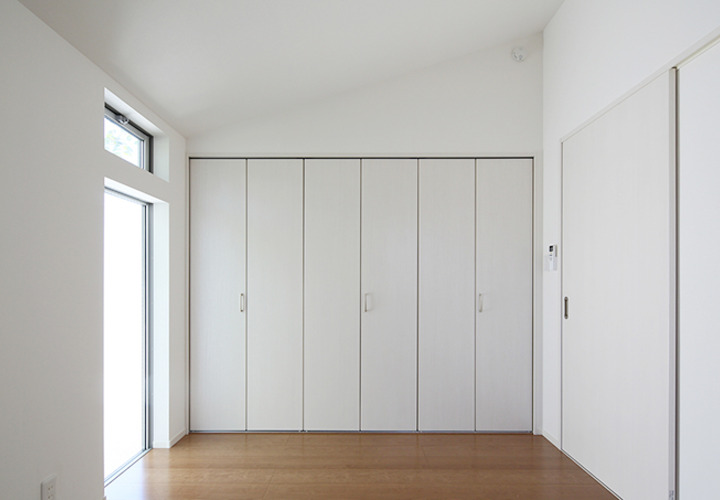 大容量クローゼットのある部屋
