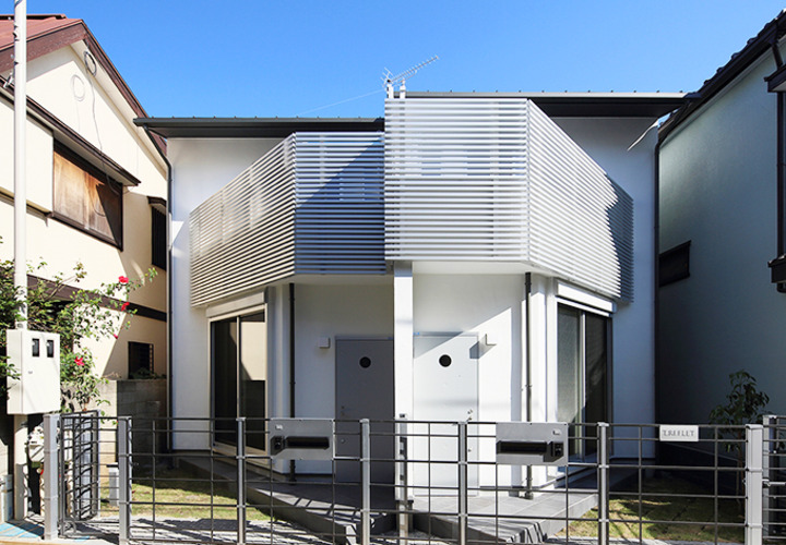 一工夫あるデザインのスタイリッシュな正面外観