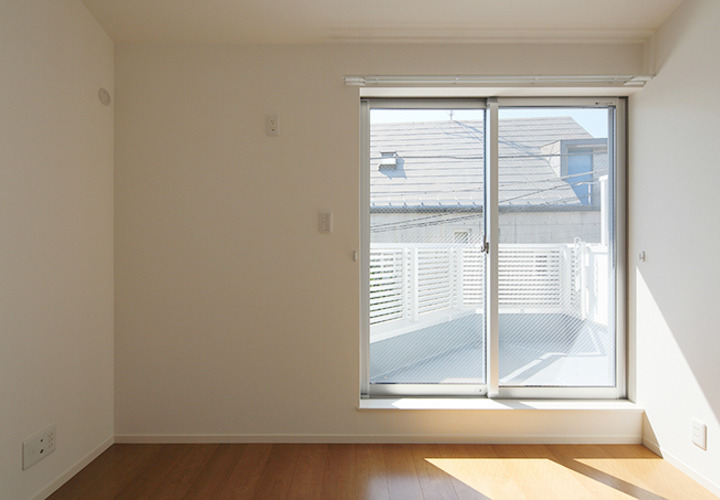 リビングからベランダへ