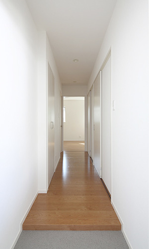玄関から続く通路