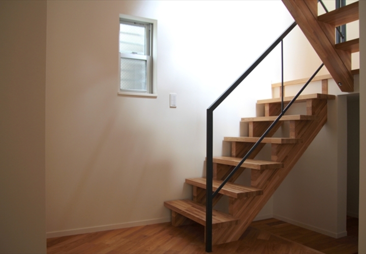 生活空間へと続く階段