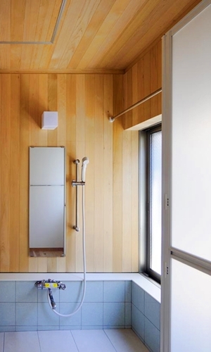 温もりを感じる浴室