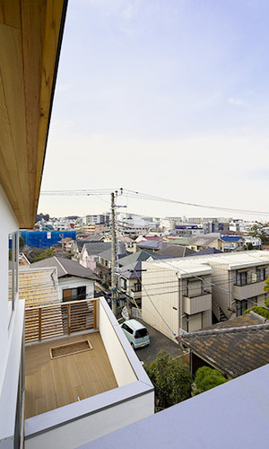 町を一望の眺めを一人占めの贅沢