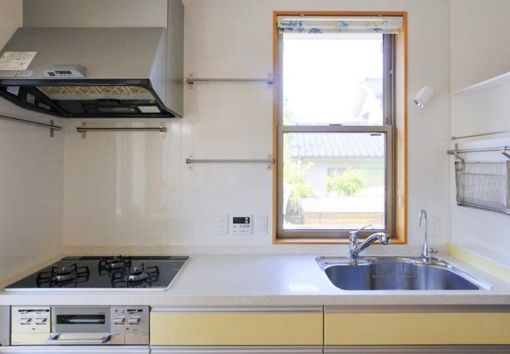コンパクトながらも使い勝手の良いキッチン