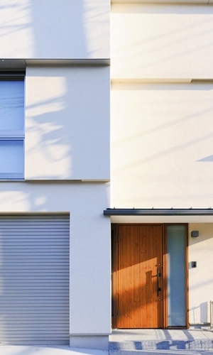 自然素材にこだわった玄関ドア