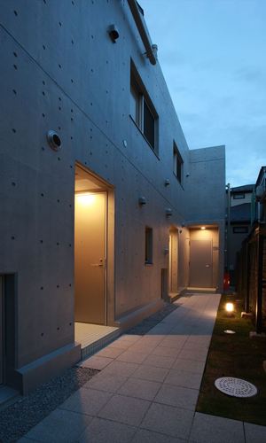 若林プレムヒルズ西エントランス