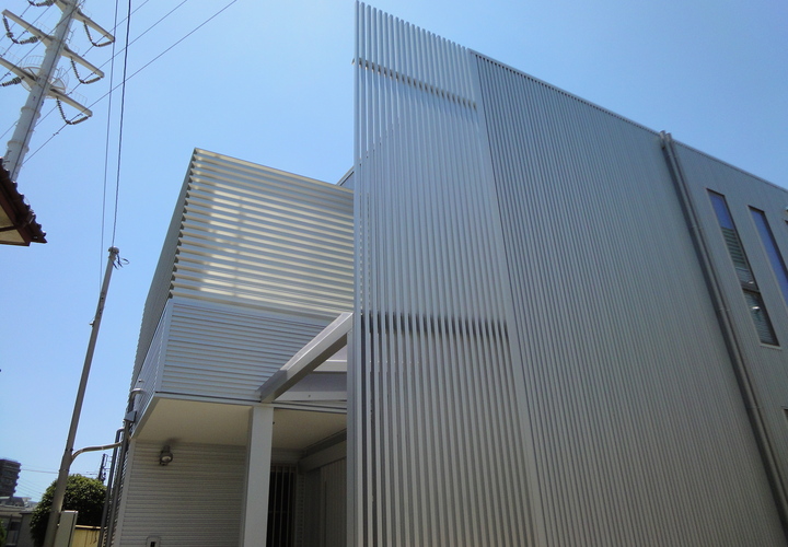 ガルバとアルミルーバー