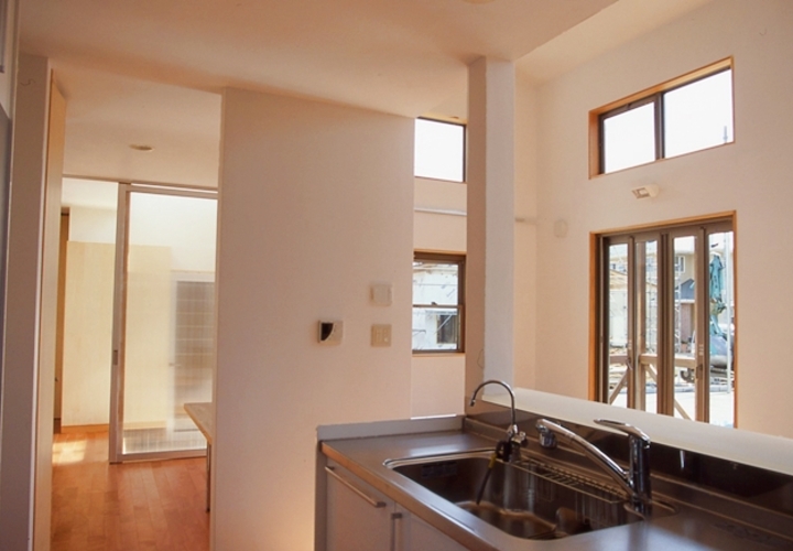 オープンキッチンと空間の連担