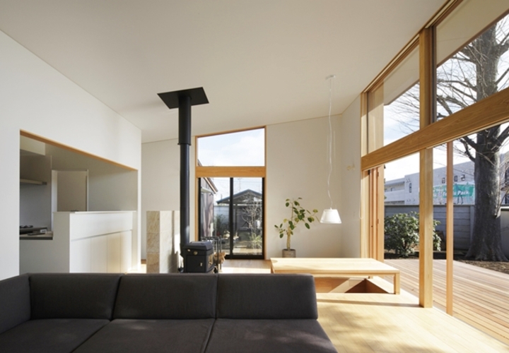 薪ストーブのあるリビングダイニング