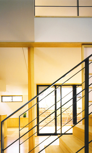 階段と居住スペースを区切ることができる間仕切り