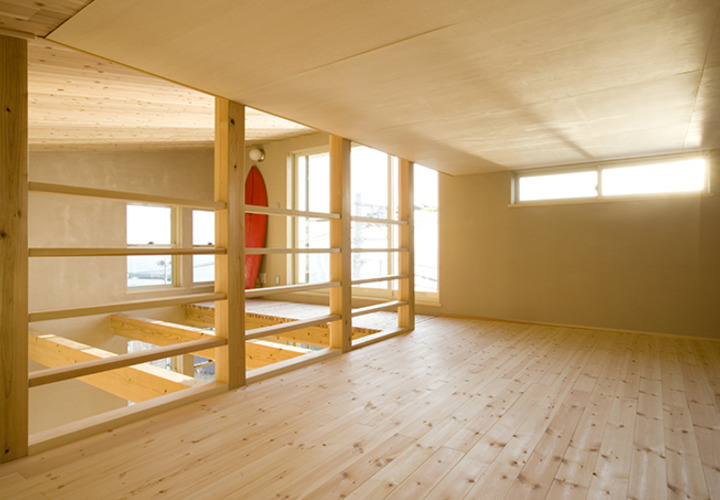 吹き抜け上部の寛ぎスペース