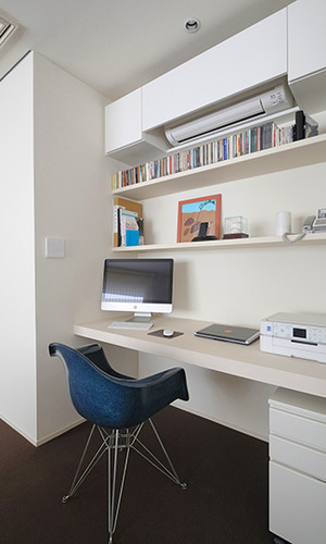 子世帯リビングに面した書斎コーナー