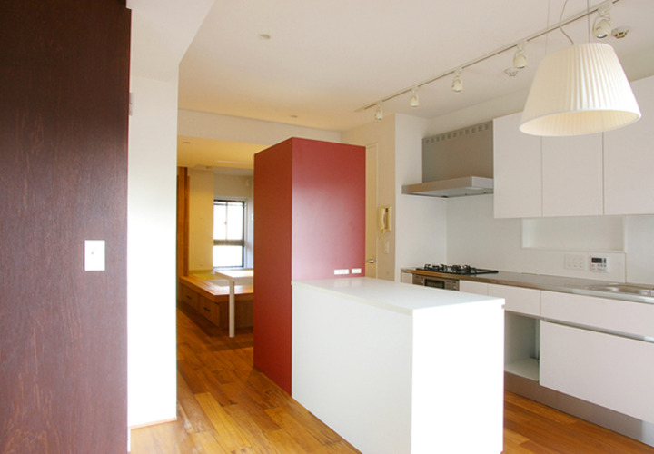 既製品キッチンと造作収納